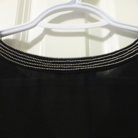 LE CHATEAU black flutter sleeve chiffon top with silver shimmery beads - Picture 11 of 11